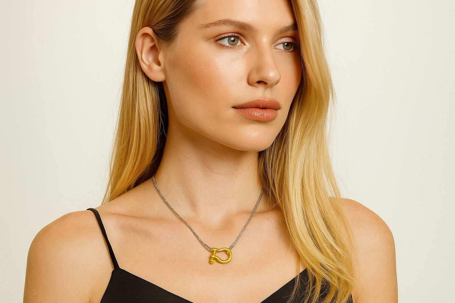 Shop Trendy Fashion Necklaces - Hollywood Sensation® - 