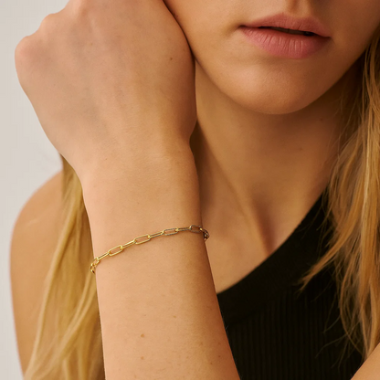 Elegant Paperclip Link Bracelet