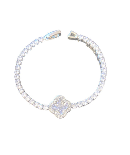 Elegant Crystal Clover Tennis Bracelet - Sparkling Sophistication