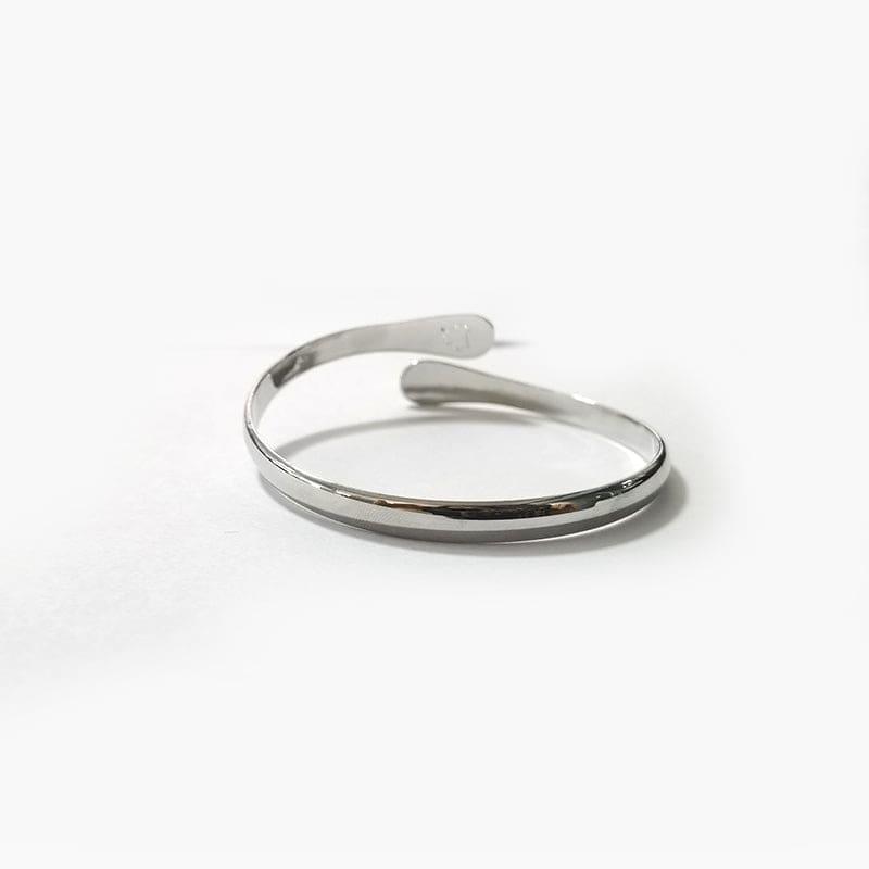 Silver mother-daughter engraved bracelet cuff