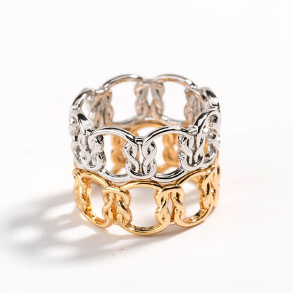 Two-tone love-knot chain ring with gold and silver link panels